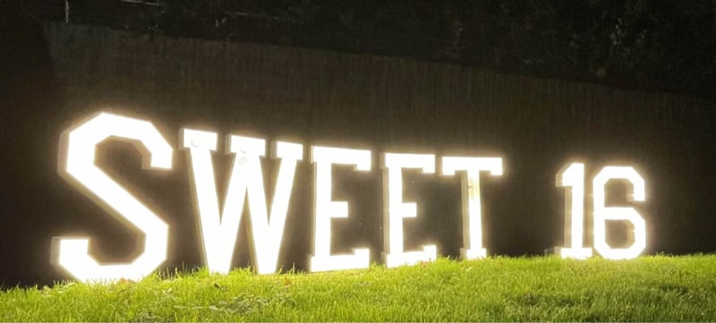 Lichtletters huren Sweet 16