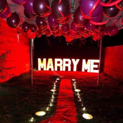 lichtletters-huren-marry-me-trouwfeest