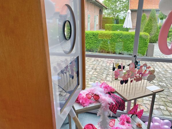 Photobooth met achtergrond [Kortrijk] - Afbeelding 3